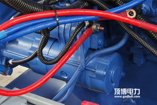 帕金斯發(fā)電機(jī)組機(jī)油里有水？高手的3種方法處理！
