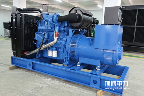 400kW柴油發(fā)電機(jī)組起動(dòng)機(jī)運(yùn)轉(zhuǎn)無力，柴油機(jī)飛輪只能轉(zhuǎn)動(dòng)半圈